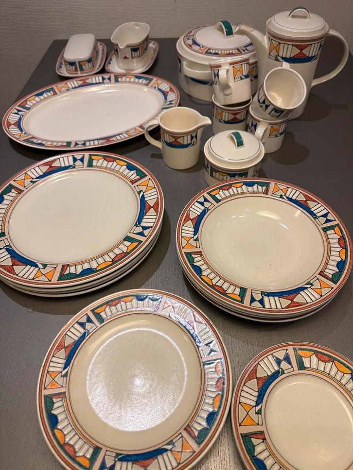 Mikasa Intaglio Servies - vintage ongebruikt, Huis en Inrichting, Keuken | Servies, Nieuw, Compleet servies, Overige stijlen, Aardewerk