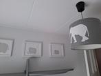 Kinderkamerlamp olifantjes +3 bijpassende schilderijtjes, Kinderen en Baby's, Ophalen, Zo goed als nieuw, Lamp