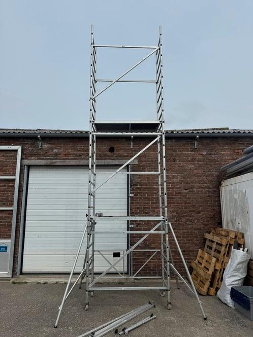 Hymer Aluminium Rolsteiger werkhoogte 7 Meter, Doe-het-zelf en Verbouw, Steigers, Gebruikt, Rolsteiger of Kamersteiger, 5 meter of hoger