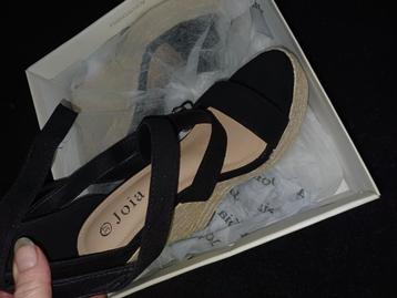 Nieuwe sandalette , sandalen sleehak  beschikbaar voor biedingen