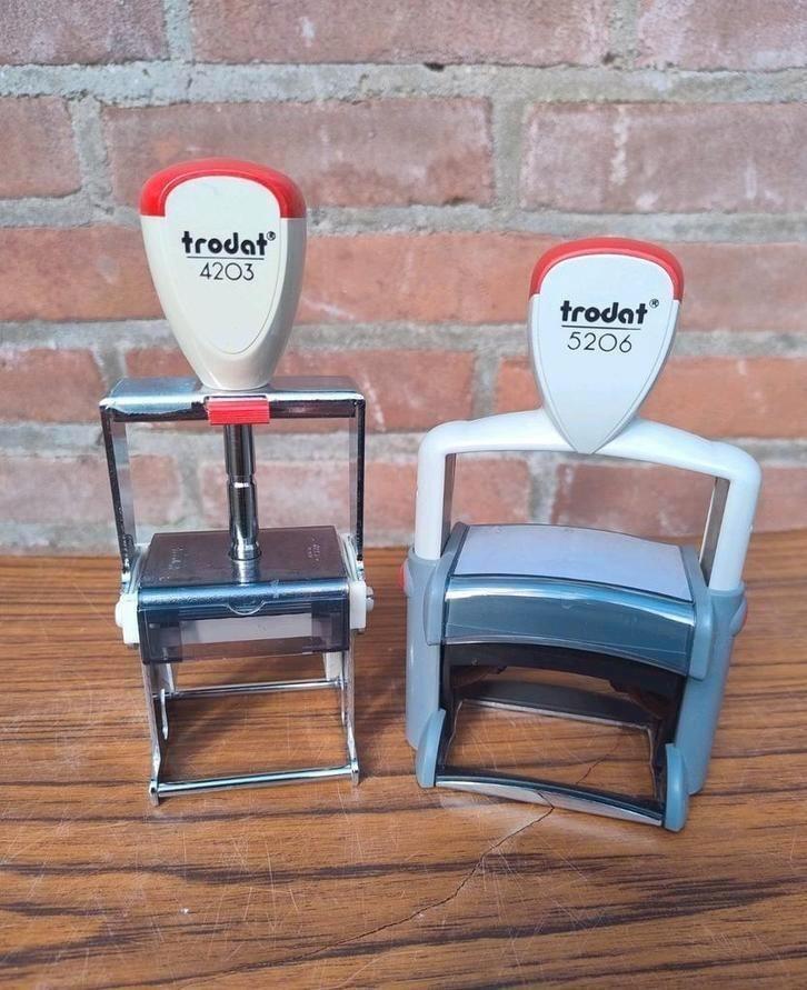 Twee Stempelautomaten. TRODAT 4203 en TRODAT 5206, Diversen, Bureau-accessoires, Zo goed als nieuw, Ophalen of Verzenden