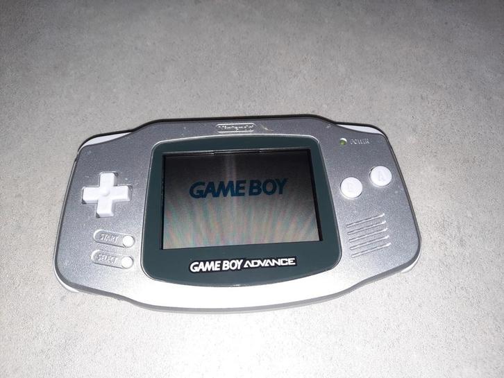 Game Boy Advance Platinum Silver, Spelcomputers en Games, Spelcomputers | Nintendo Game Boy, Gebruikt, Game Boy Advance, Ophalen of Verzenden