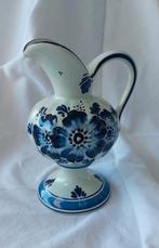 Handgeschilderd delft blauw vaasje, Huis en Inrichting, Blauw, Aardewerk of Porselein, Ophalen of Verzenden, Zo goed als nieuw