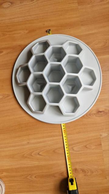 Voerpuzzel / slowfeeder kat beschikbaar voor biedingen