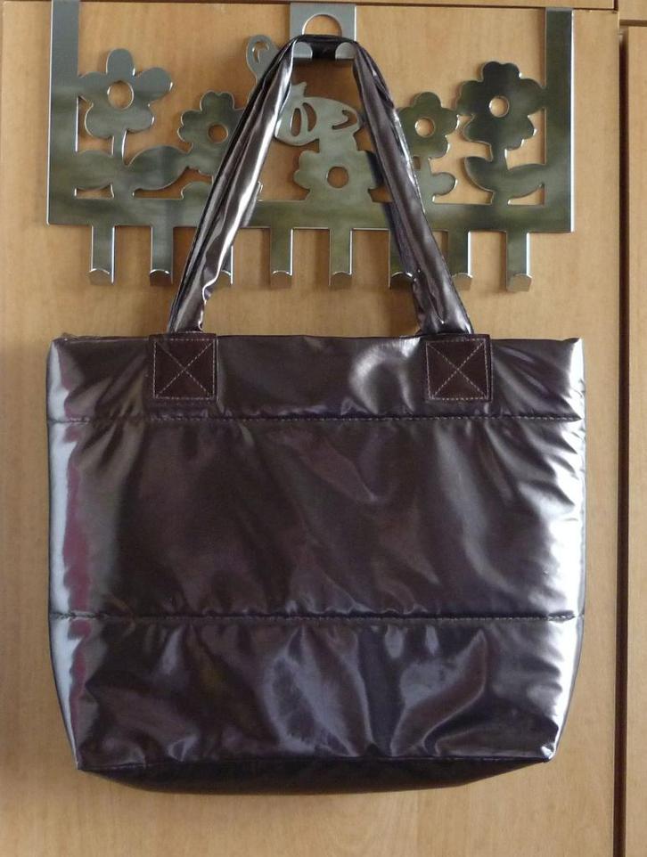 Bruine metallic gladde glanzende soepele handtas shopper, Sieraden, Tassen en Uiterlijk, Tassen | Damestassen, Nieuw, Handtas