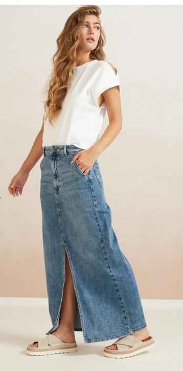 Yaya off white t-shirt maat L beschikbaar voor biedingen