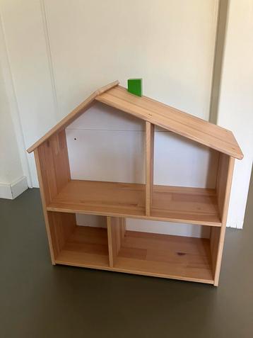 Poppenhuis beschikbaar voor biedingen