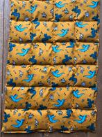 Verkoelend kussen, warmtekussen. Geel met ridders en draken, Ophalen, Nieuw, Jongetje of Meisje, Kussen