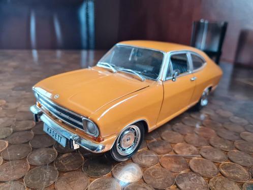 1:18 Opel Kadett B Olympia Bruin/oranje Revell, Hobby en Vrije tijd, Modelauto's | 1:18, Zo goed als nieuw, Auto, Revell, Ophalen of Verzenden