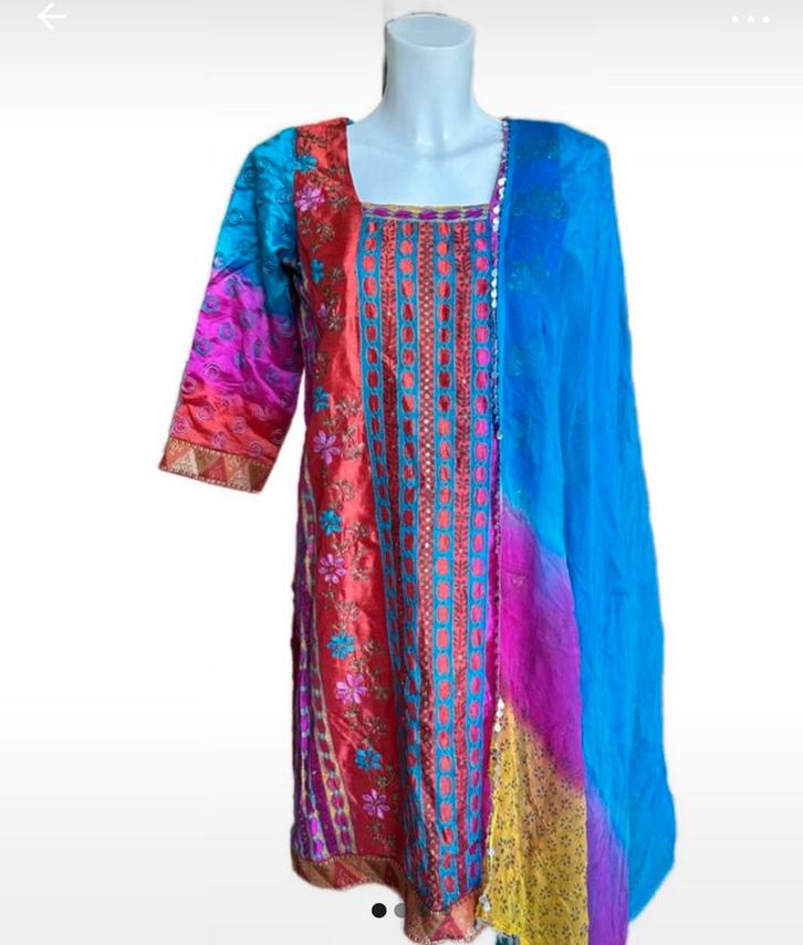 Zijden Indian Suit met Chiffon Sjaal - Maat S, Kleding | Dames, Jurken, Zo goed als nieuw, Maat 36 (S), Zwart, Ophalen of Verzenden