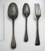 Twee dubbel gelobde tinnen lepels en vork. Bodemvondst., Antiek en Kunst, Antiek | Bestek, Ophalen of Verzenden