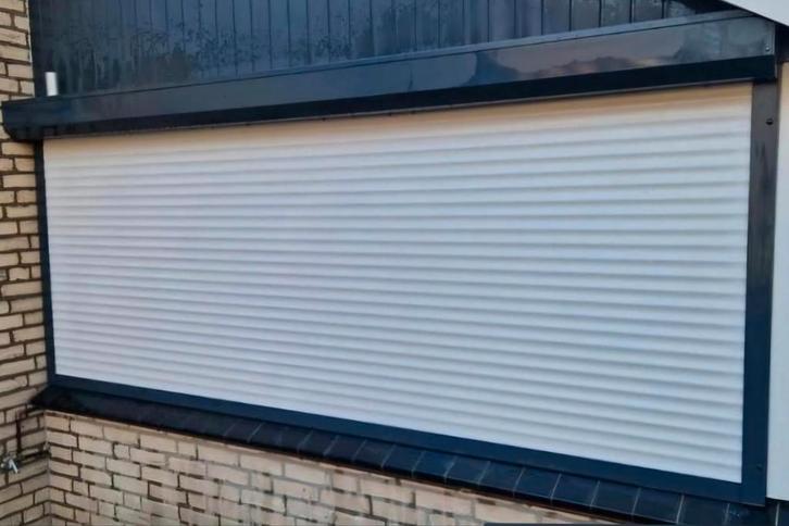 Rolluik electrisch, Doe-het-zelf en Verbouw, Rolluiken, Gebruikt, 200 cm of meer, 200 cm of meer, Overige kleuren, Elektrische bediening