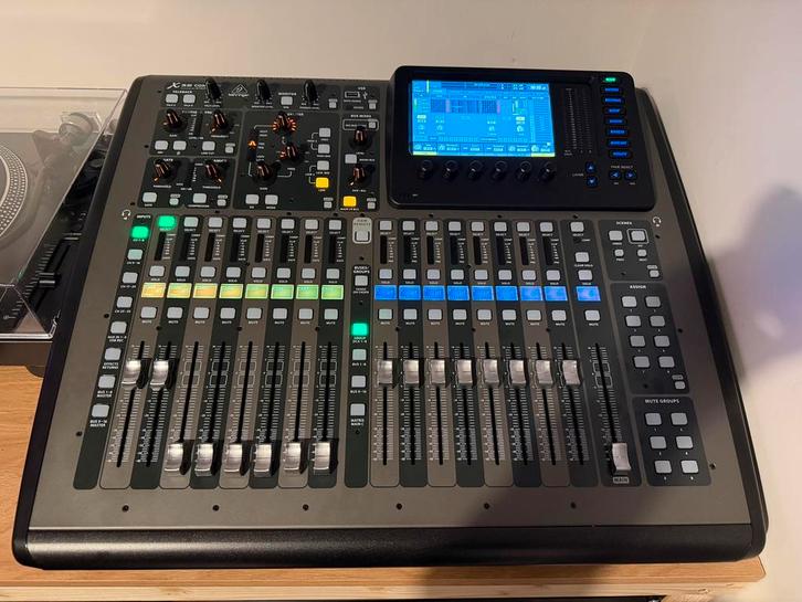 Behringer X32 Compact, Muziek en Instrumenten, Mengpanelen, Zo goed als nieuw, 20 kanalen of meer, Microfooningang, Ophalen of Verzenden
