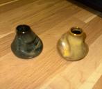 Twee kleine keramische vaasjes, Overige kleuren, Aardewerk of Porselein, Ophalen of Verzenden, Zo goed als nieuw