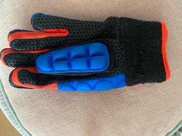 Indoor hockeyhandschoen te koop? beschikbaar voor biedingen