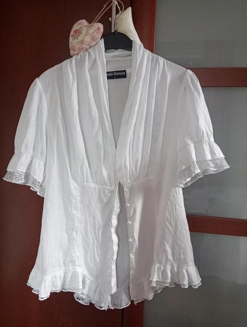 Wit chique blouse met kant  maat L, Kleding | Dames, Blouses en Tunieken, Nieuw, Maat 42/44 (L), Wit, Ophalen of Verzenden