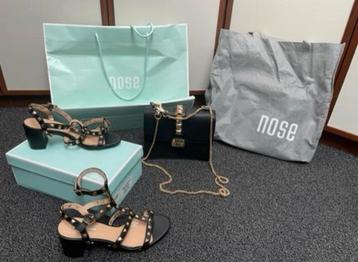 Zwarte set van NOSE sandalen met hak mt 36 + bijpassende Tas beschikbaar voor biedingen