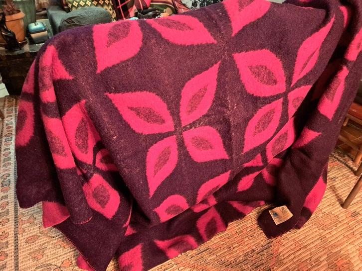 Retro Schapenwollen Deken - 220x190 cm, Huis en Inrichting, Woonaccessoires | Plaids en Woondekens, Gebruikt, Ophalen of Verzenden