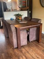 Eethoek met 4 bruine stoelen met wieltjes, Ophalen of Verzenden, Gebruikt, 4 tot 6 stoelen