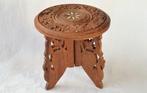 Gesneden houten Plantentafel / klein opvouwbaar Tafeltje, Minder dan 45 cm, Minder dan 55 cm, Rond, Ophalen of Verzenden