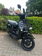 Vespa Sprint 2v 2017 45km brom full option black scooter S, Gebruikt, Ophalen of Verzenden, 7005AM, Benzine