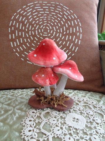 Vintage Paddenstoelen Papier Mache Herfst  ** Mimosa ** beschikbaar voor biedingen