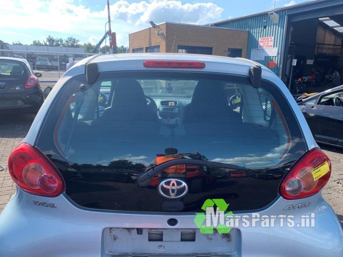 Achterklep van een Toyota Aygo (8R0), Auto-onderdelen, Carrosserie en Plaatwerk, Achterklep, Toyota, Gebruikt, 3 maanden garantie