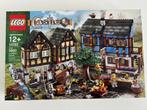LEGO CASTLE 10193 MEDIEVAL MARKET VILLAGE, Kinderen en Baby's, Speelgoed | Duplo en Lego, Ophalen of Verzenden, Nieuw, Complete set