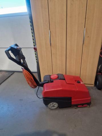 te koop schrobzuigmachine schrobmachine beschikbaar voor biedingen