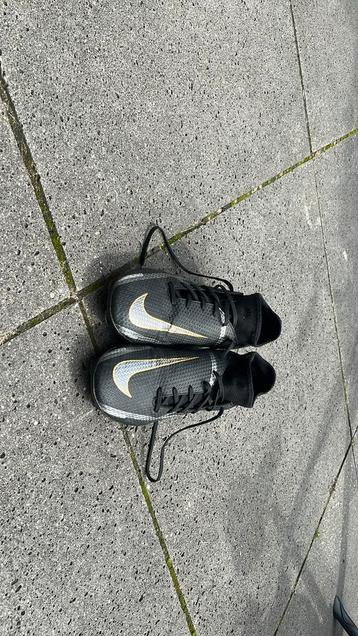 Nike boetbal schoenen maat 41 beschikbaar voor biedingen