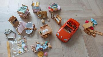 Diverse sylvanian families inrichting en poppetjes  beschikbaar voor biedingen