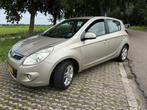 Hyundai i20 1.2 5-DRS 2011 Grijs, 450 kg, 4 cilinders, Origineel Nederlands, Handgeschakeld