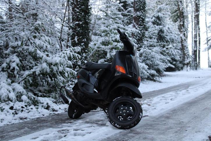 Zip type 3 mono vork h2o velgen 70cc brom, Fietsen en Brommers, Scooters | Piaggio, Zo goed als nieuw, Overige modellen, Maximaal 45 km/u