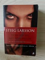 De Vrouw die met Vuur Speelde - Stieg Larsson, Ophalen of Verzenden, Gelezen, Nederland