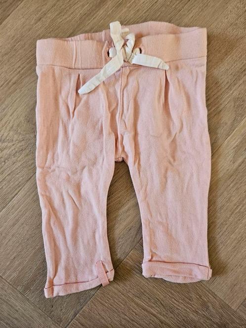 Zalmroze broekje noppies maat 56, Kinderen en Baby's, Babykleding | Maat 56, Gebruikt, Meisje, Broekje, Ophalen of Verzenden