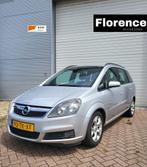 Opel Zafira 2.2 Essentia Airco Trekhaak Nwe APK Navi Rijklaa, Auto's, Opel, Voorwielaandrijving, Gebruikt, 4 cilinders, 150 pk