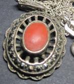 Antiek bloedkoraal hanger circa 1950, Sieraden, Tassen en Uiterlijk, Ophalen, Overige voorstellingen, Zo goed als nieuw, Met edelsteen