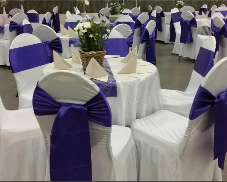 Paarse stoelhoezen Strikjes Decoratie - Feestelijk!, Huis en Inrichting, Stoelen, Eén, Ophalen of Verzenden