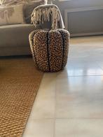 Panter Poef - Stijlvol Accent voor je Interieur, Ophalen, Minder dan 50 cm, Gebruikt, Rond