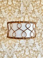 Vintage rotan hanglamp met ecru kleurige stof, Gebruikt, Stof, Bohemian, Ophalen of Verzenden