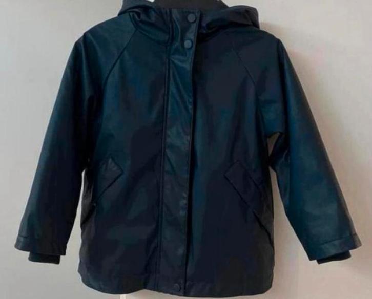 Zara gewaxte regenjas met voering jongen maat 110, Kinderen en Baby's, Kinderkleding | Maat 110, Zo goed als nieuw, Jongen, Jas