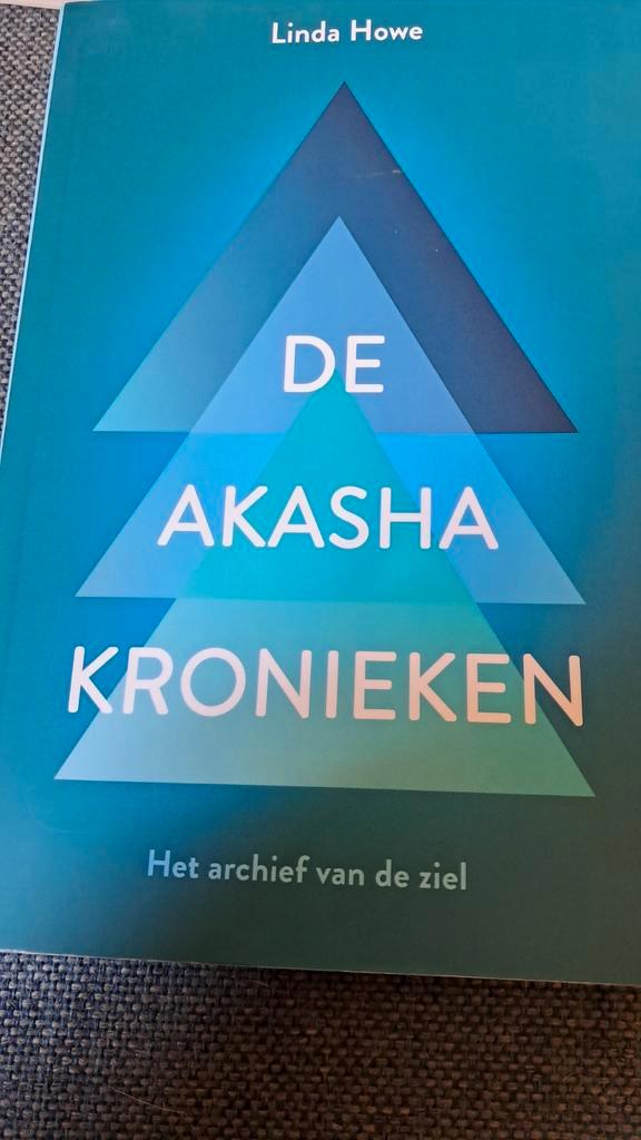 De Akasha Kronieken - Linda Howe, Boeken, Esoterie en Spiritualiteit, Zo goed als nieuw, Achtergrond en Informatie, Ziel of Sterfelijkheid