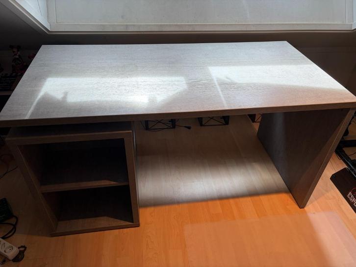 Bureau Ullits aangeboden, Huis en Inrichting, Bureaus, Gebruikt, Bureau, Ophalen