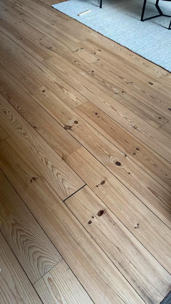 Gebruikte massief grenen vloer, Doe-het-zelf en Verbouw, Vloerdelen en Plavuizen, Gebruikt, Vloerdelen of -planken, Hout, 150 cm of meer