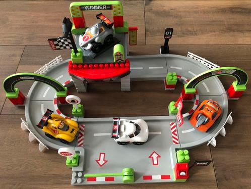 Abrick Racecircuit / racebaan met 4 auto’s, Kinderen en Baby's, Speelgoed | Racebanen, Zo goed als nieuw, Racebaan, Overige merken