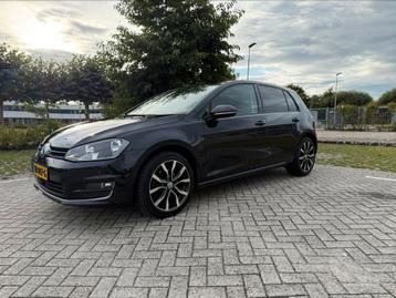 Volkswagen Golf Highline 1.6 TDI 110 PK 5 Drs beschikbaar voor biedingen