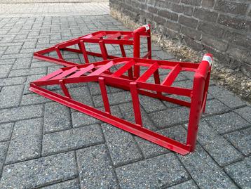 Nieuwe oprijbokken, krik, assteun, auto, oprijbrug, brug beschikbaar voor biedingen