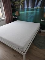 Bed met matras, Huis en Inrichting, Ophalen, Zo goed als nieuw, Tweepersoons, 180 cm