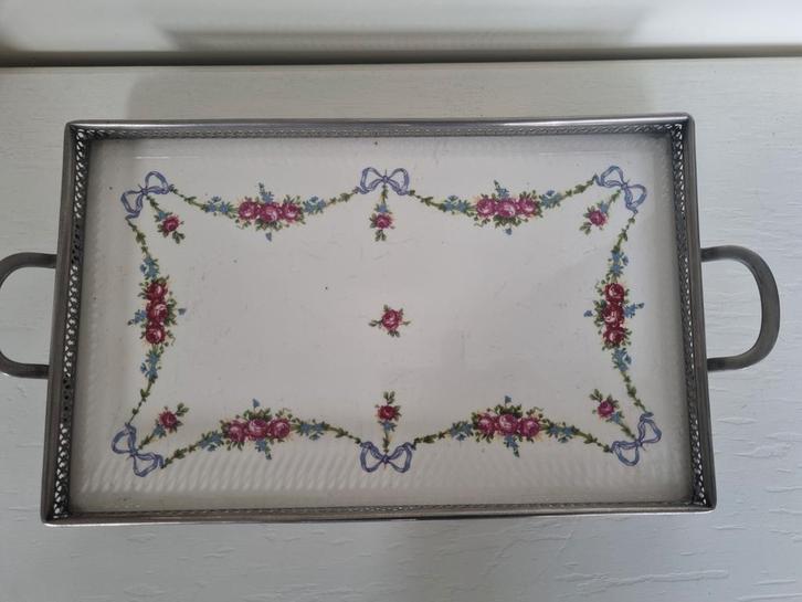 Antiek, vintage porseleinen dienblad met roosjes, Antiek en Kunst, Antiek | Porselein, Ophalen of Verzenden