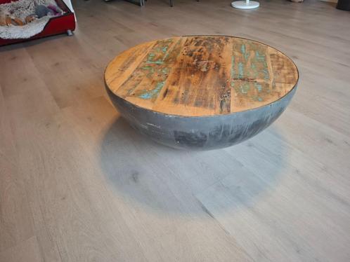 Stoere ronde salontafel – industrieel & uniek – Ø70 cm, Huis en Inrichting, Tafels | Salontafels, Zo goed als nieuw, Minder dan 50 cm